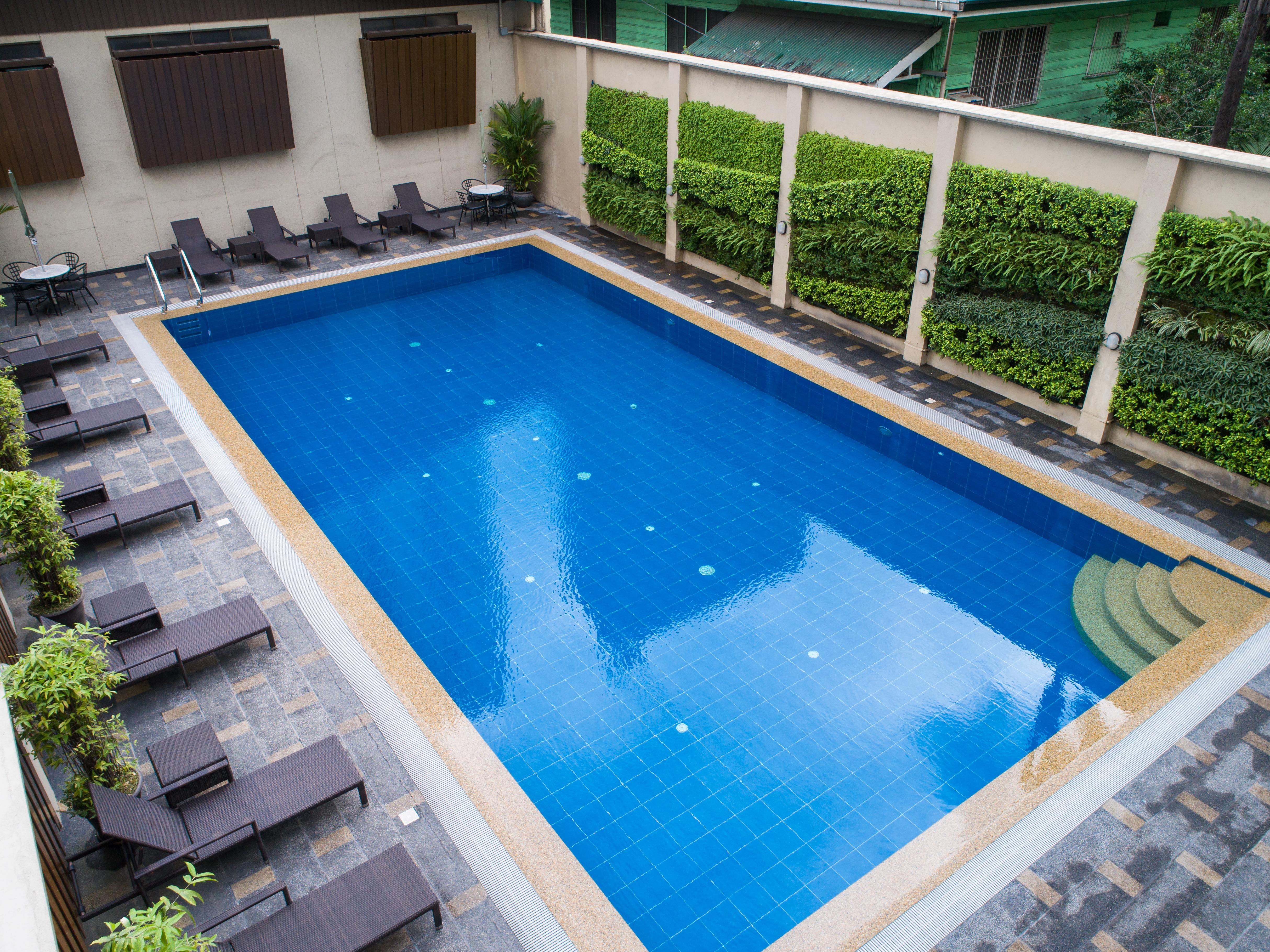 Tropicana Suites - Multiple Use Hotel Manila Exterior foto