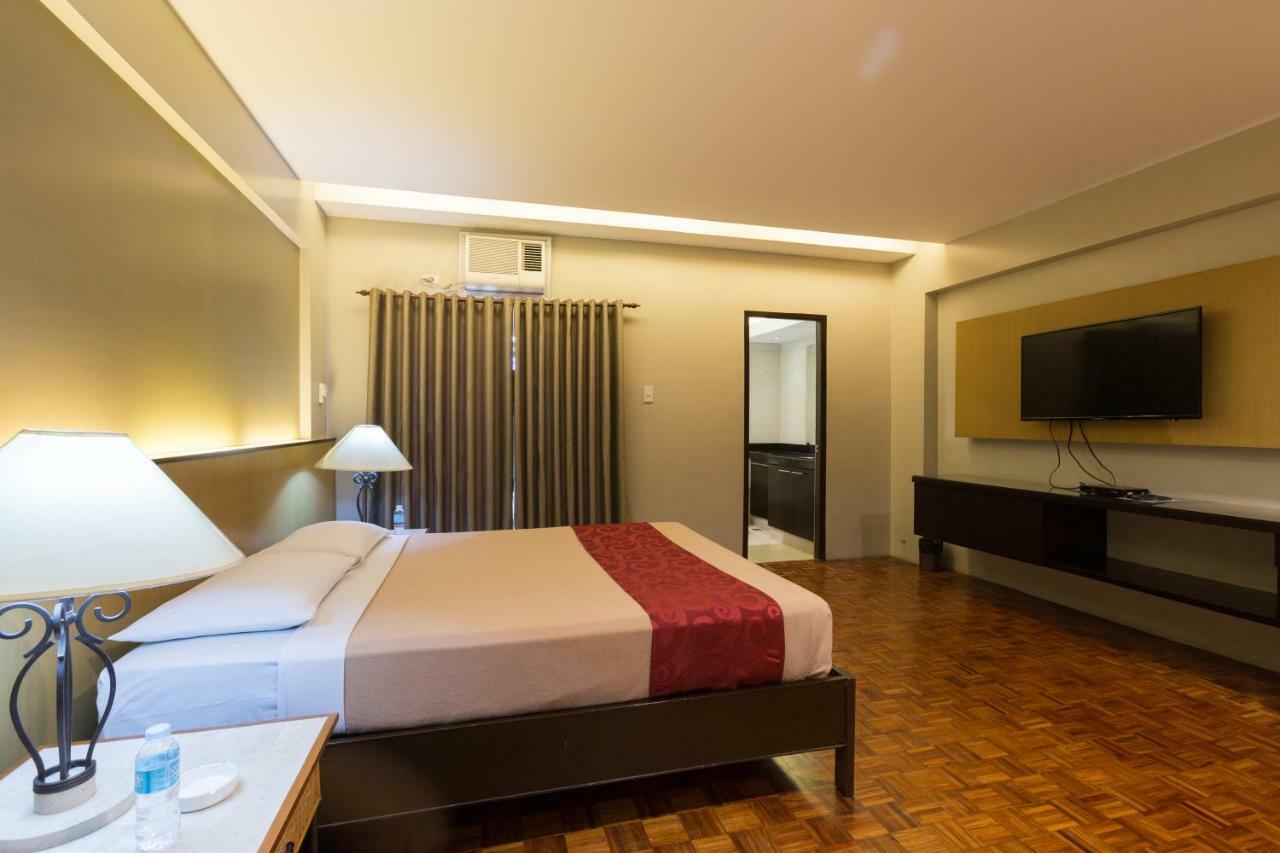 Tropicana Suites - Multiple Use Hotel Manila Exterior foto